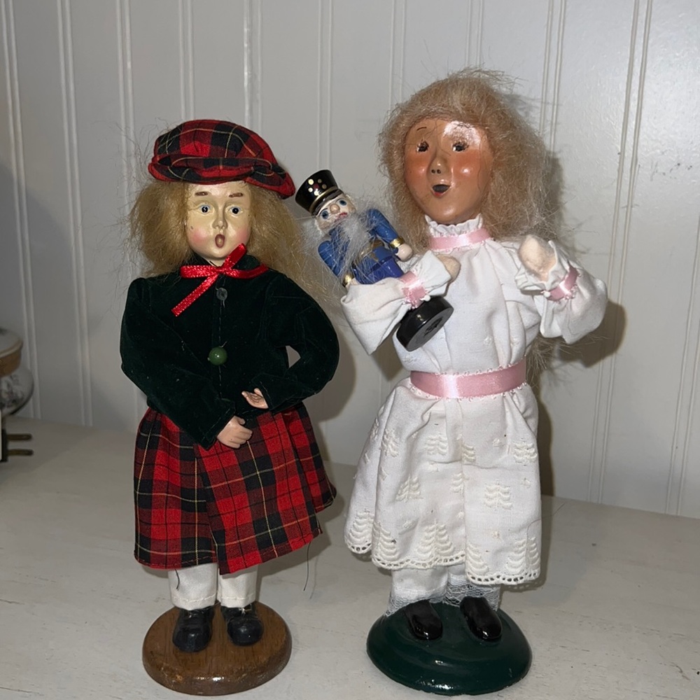 Byers Choice 1999 second edition Marie nutcracker Caroler plus extra